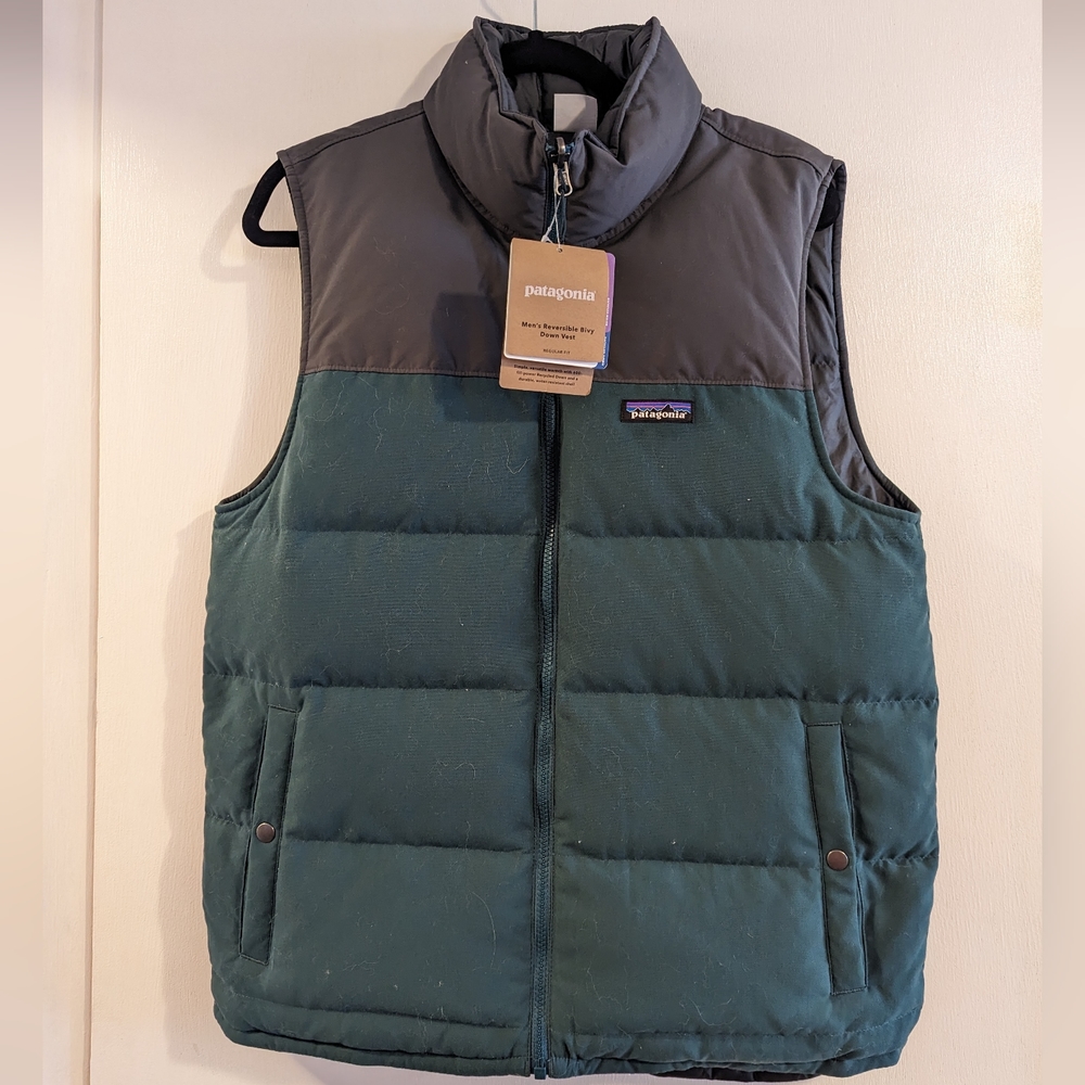 Patagonia Men's Reversible Bivy Down Vest, Green, Gray, Black